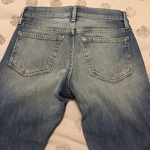 Frame Le Boy Jeans. Distressed, Raw Hem, Size 24 in Klinedale Wash - Picture 4 of 11